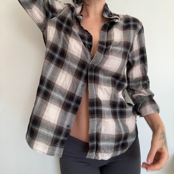 H&M Plaid Button-Up shirt grey, brown white - Picture 3 of 4